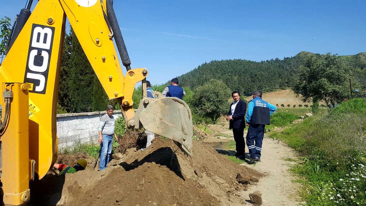 Barış Mahalle Mezarlığı\'na Yeni İçme Suyu Hattı