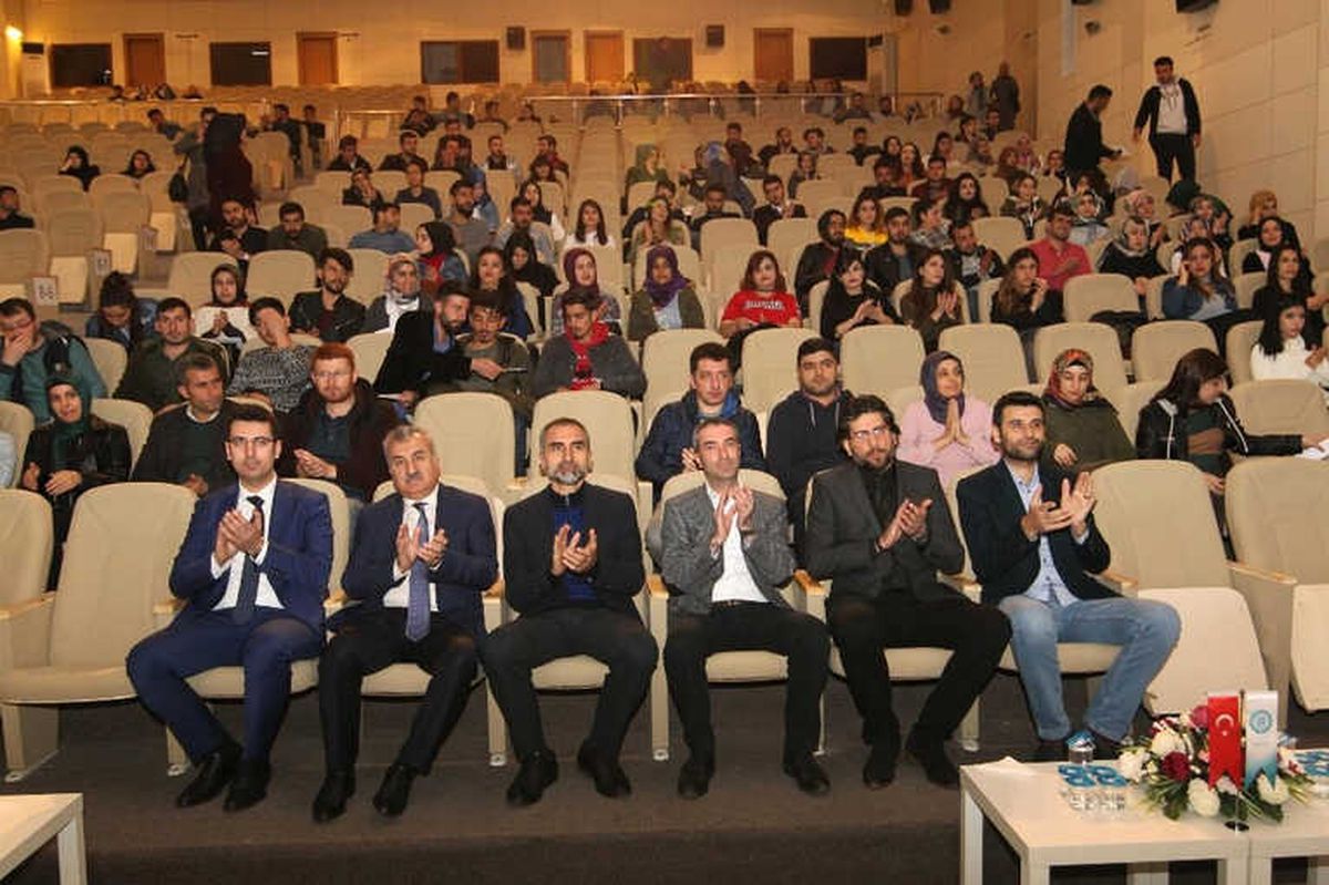 Beü\'de Sertifika Dağıtım Töreni