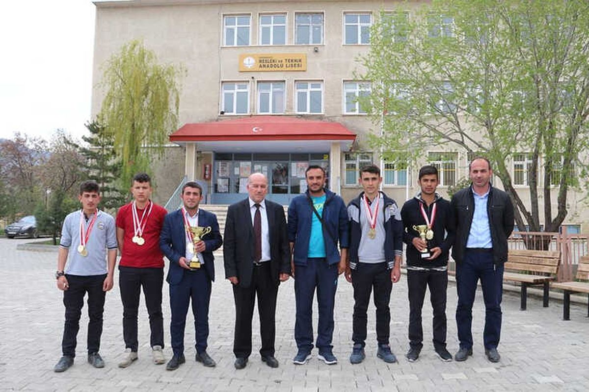 Bocce Yarışmalarında Oltu\'nun Adını Duyurdular