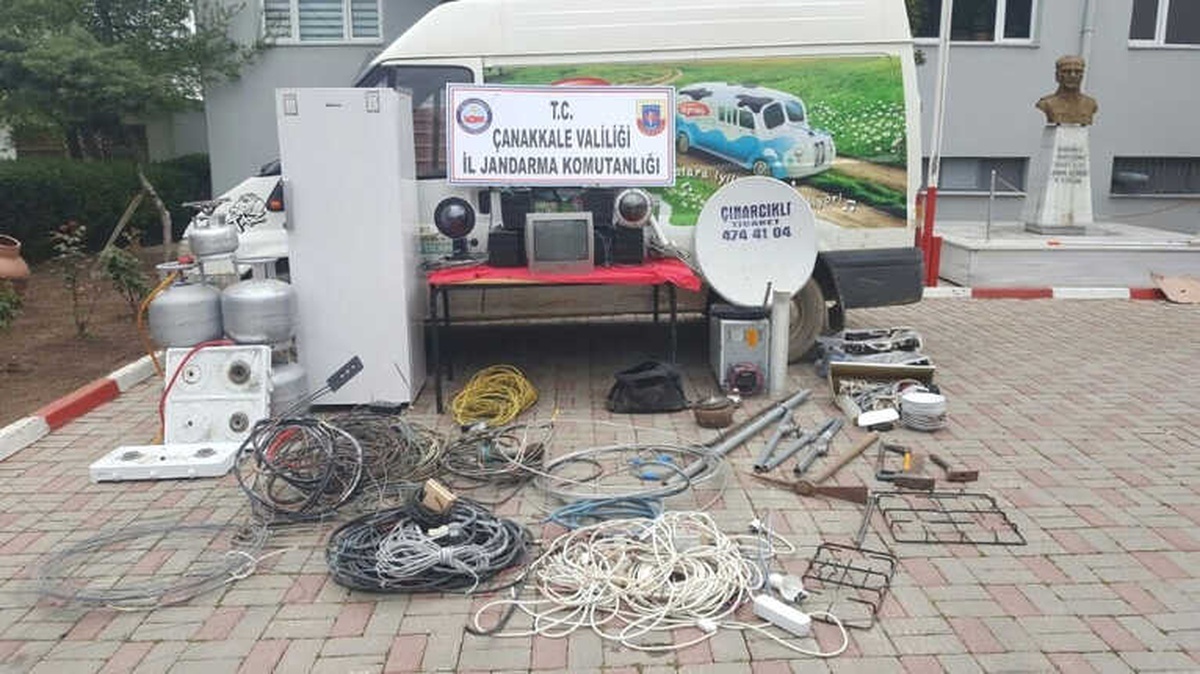 Çanakkale\'de 4 Kişi Hırsızlıktan Tutuklandı