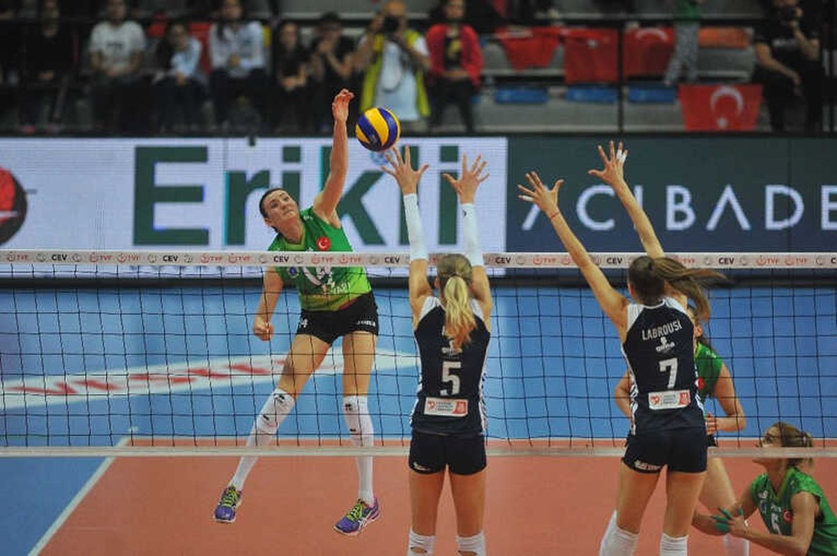Cev Challenge Kupası Olympiakos\'un