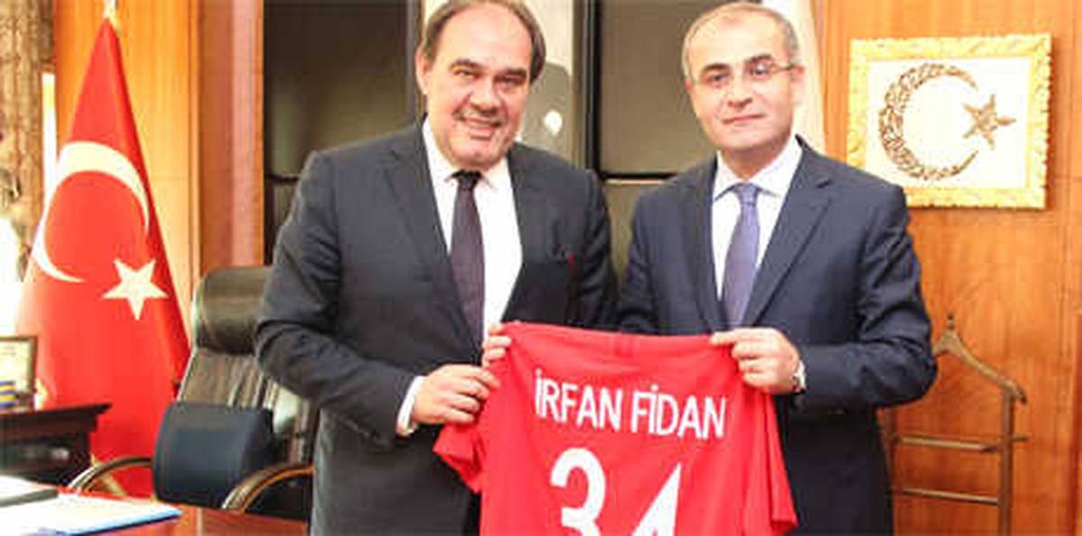 Demirören\'den İrfan Fidan\'a Nezaket Ziyareti
