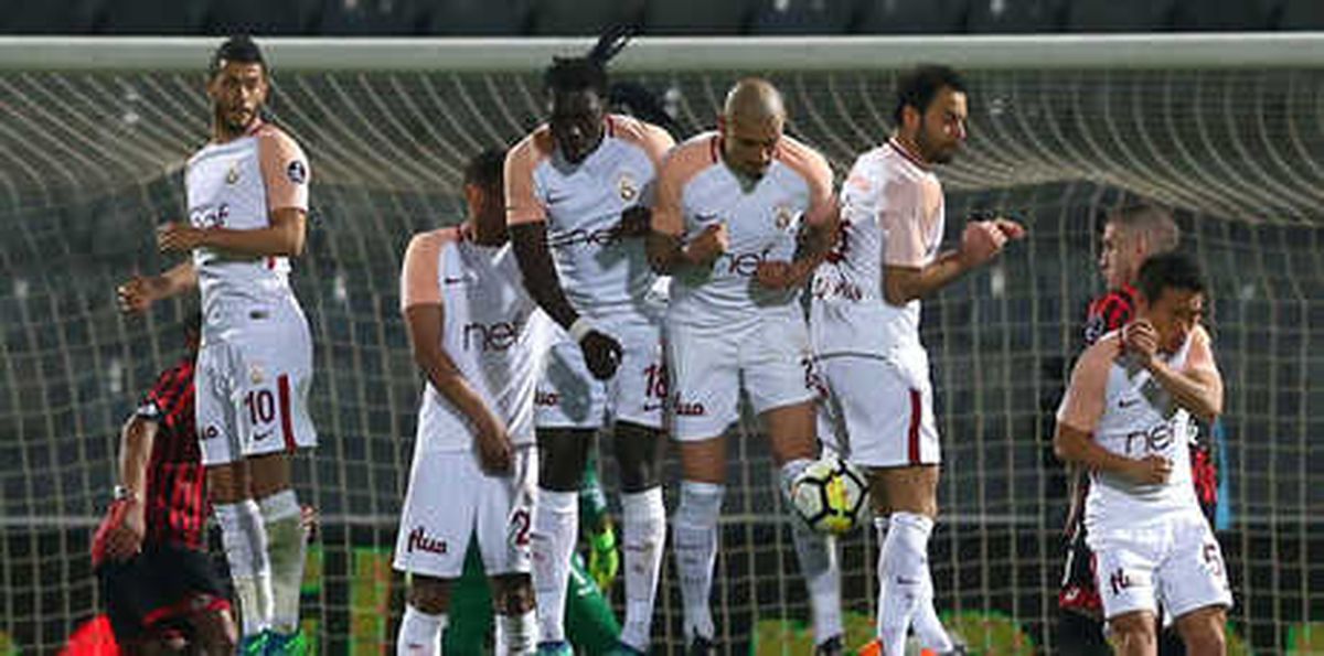 Deplasmanda Adam Yemiyorlar