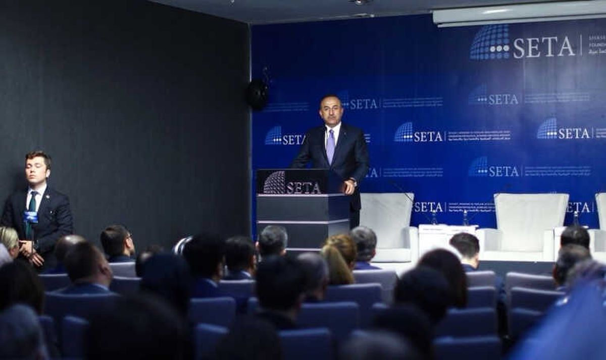 Dışişleri Bakanı Çavuşoğlu: "Artık Bu Kişinin Ülkenin Başından Ayrılması Gerekiyor"