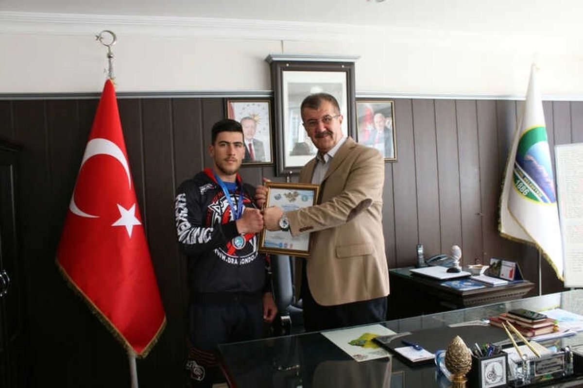Erkan Öz Hedef Büyüttü