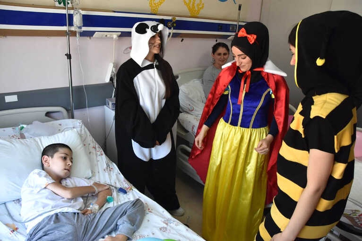 Gönüllü Öğrenciler Çocukların Yüzünü Güldürdü