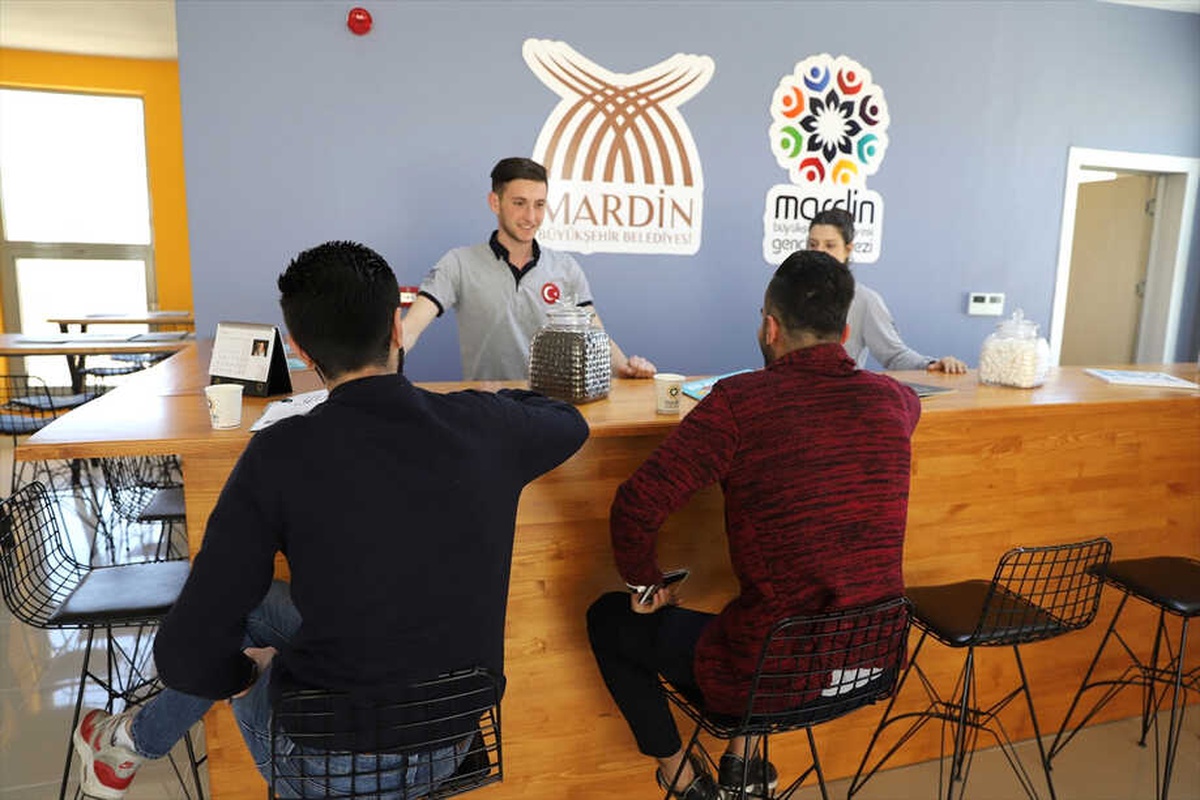 Görevlendirme Yapılan Belediyeden Gençlere Kafe