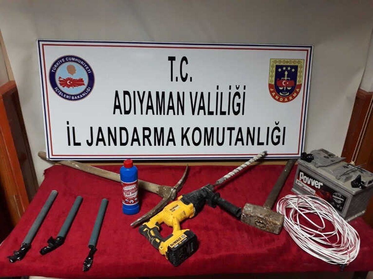 Jandarma Definecilere Göz Açtırmıyor