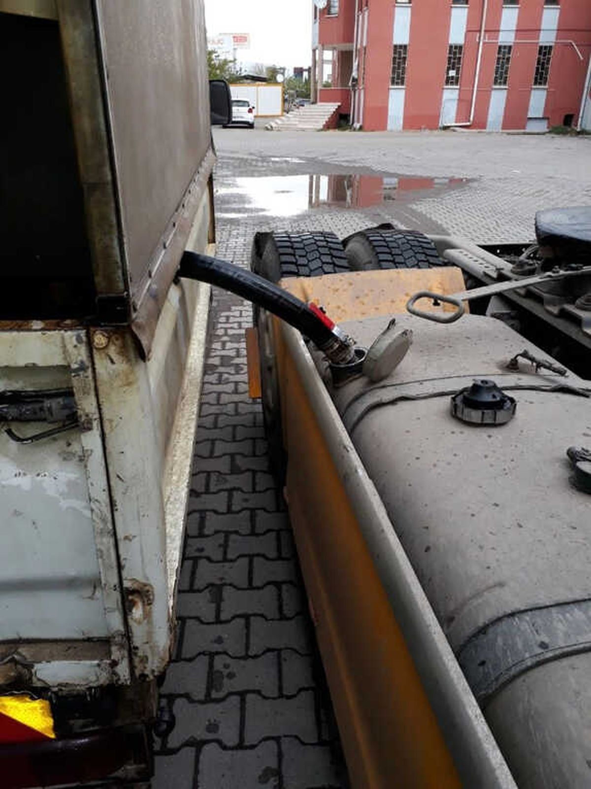 Kayseri\'de Kaçak Akaryakıt Operasyonu