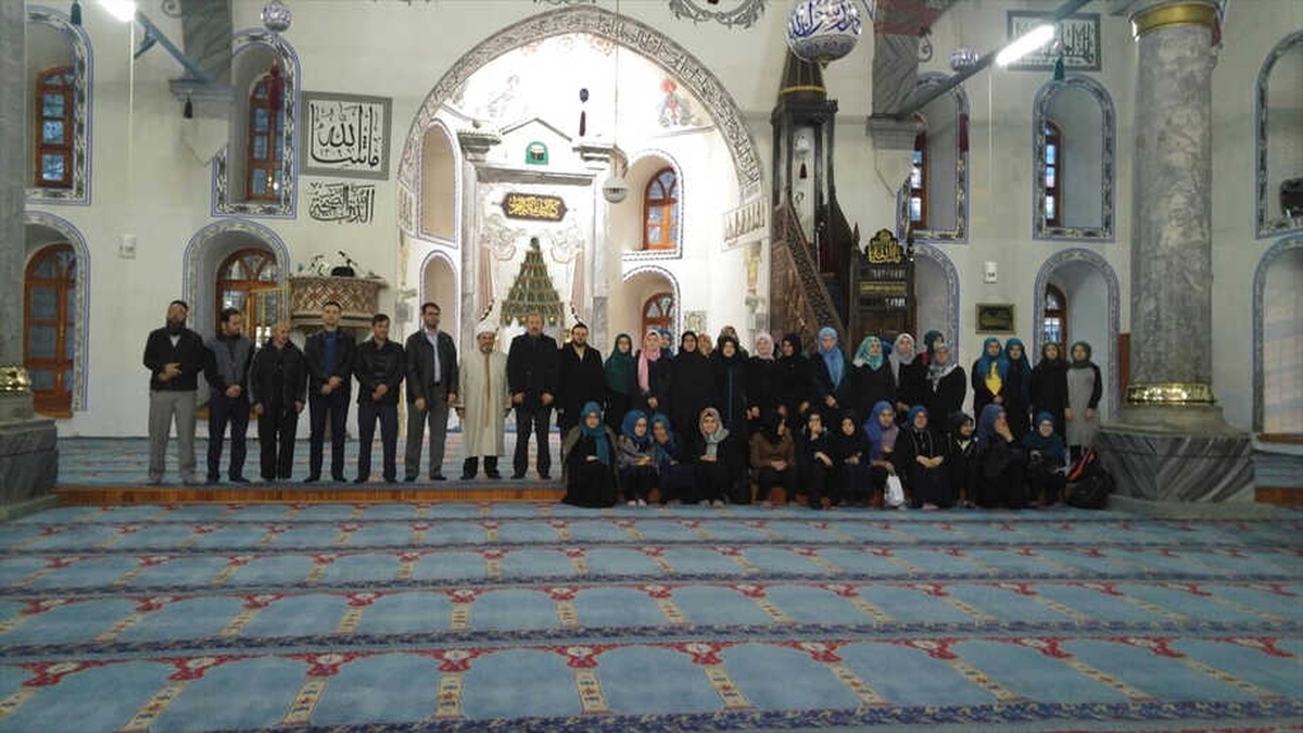 Öğrencilerden Sabah Namazı Buluşması