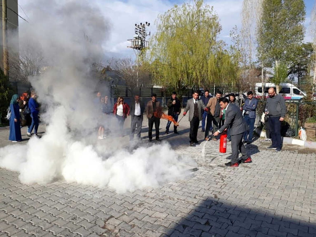 Öğretmenlere Yönelik Yangın Eğitimi ve Tatbikatı