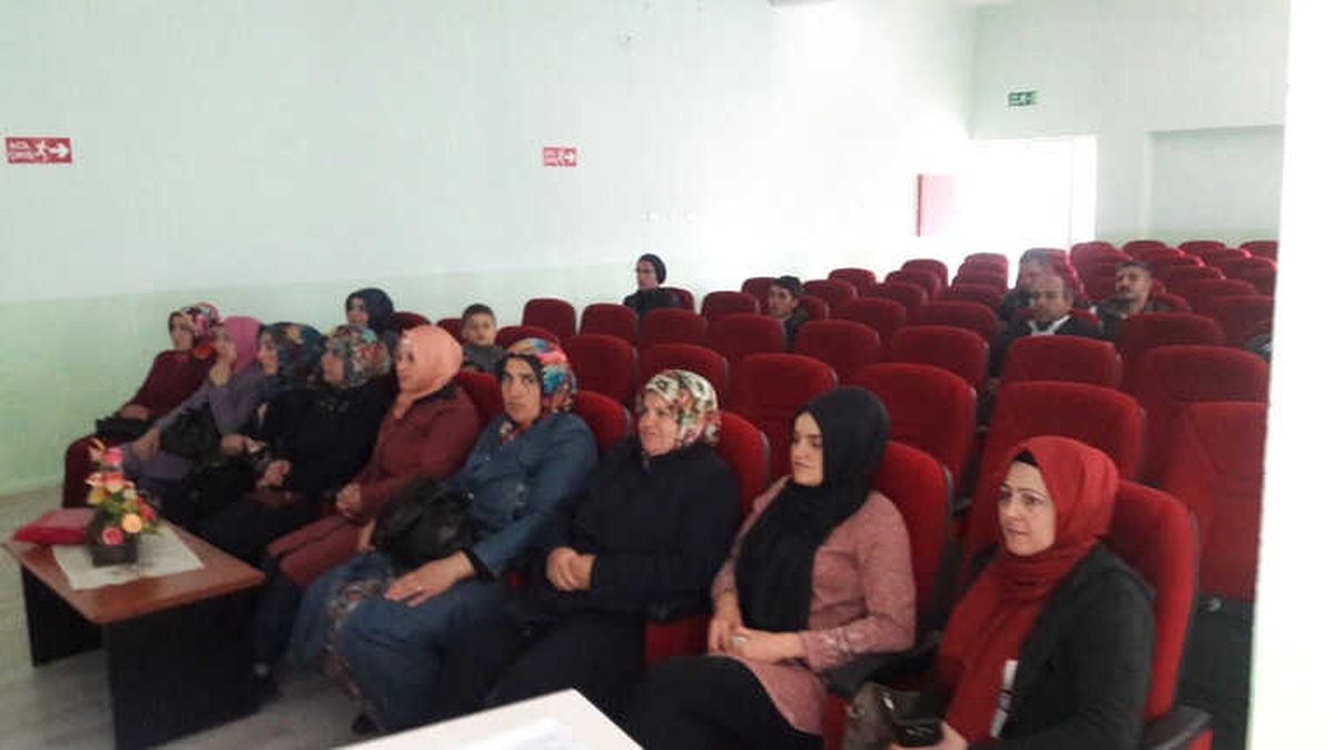 Pazaryeri\'nde Süt Sağımı Hijyeni Kursu Açıldı