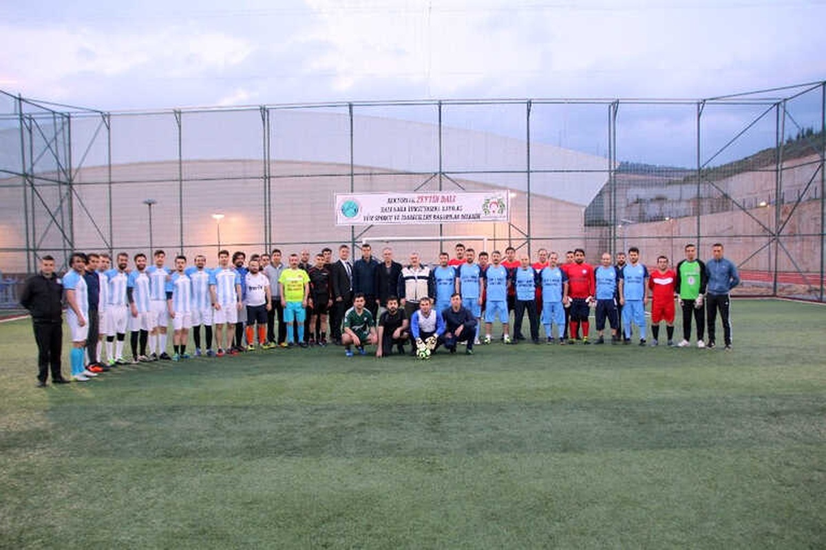 Rektörlük Zeytin Dalı Futbol Turnuvası Başladı