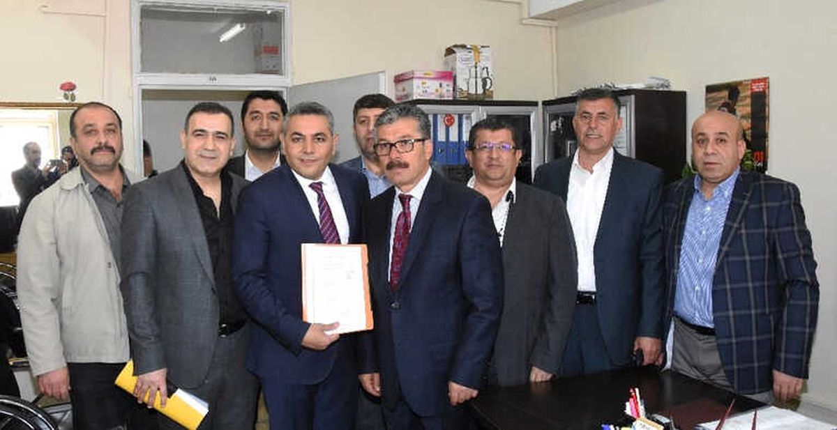 Sadıkoğlu Mazbatasını Aldı