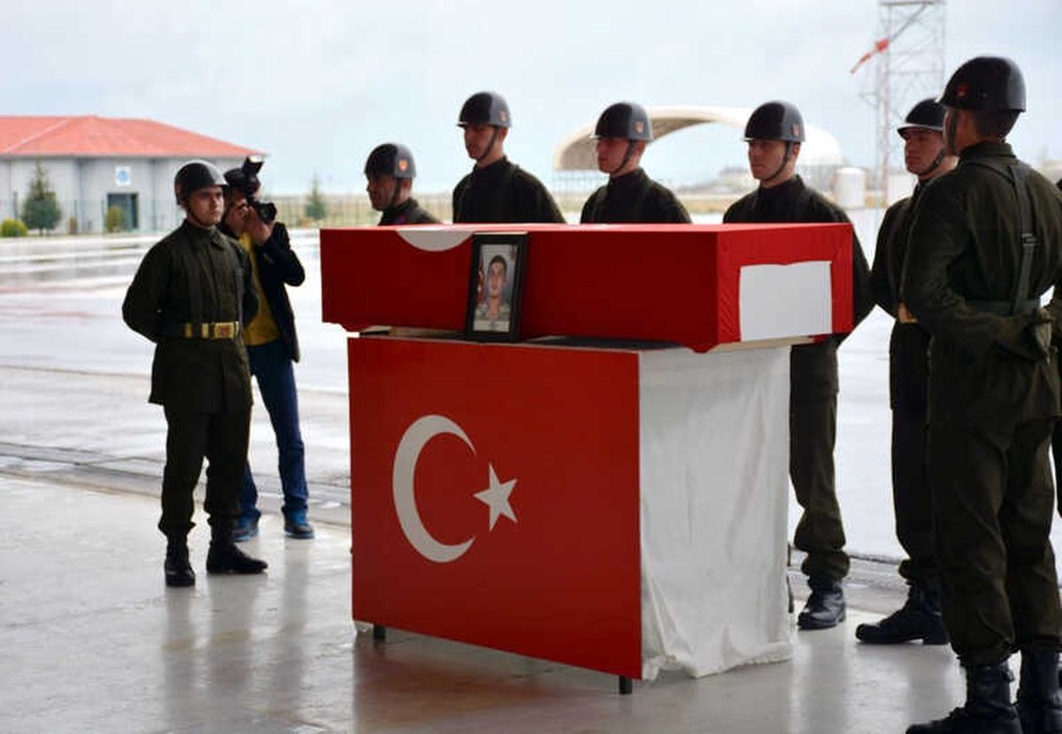 Uçurumdan Düşerek Şehit Olan Asker Memleketine Uğurlandı