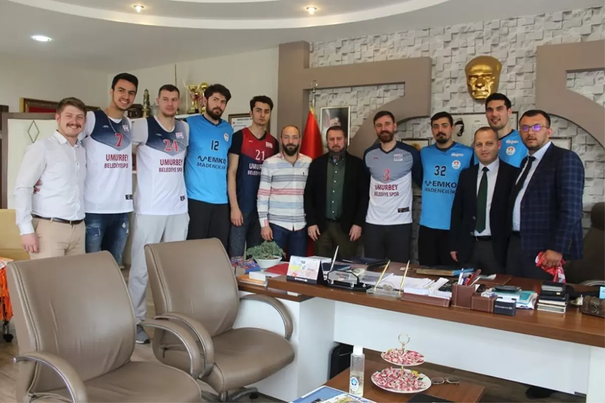 Umurbey Belediyespor Yeni Transferlerini Tanıttı