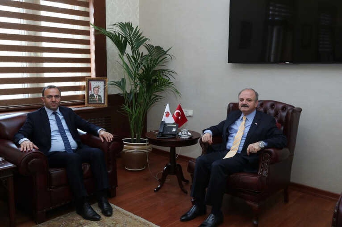 Vali Çakacak, Belçika Federal Meclisi Milletvekili Yüksel\'i Makamında Kabul Etti