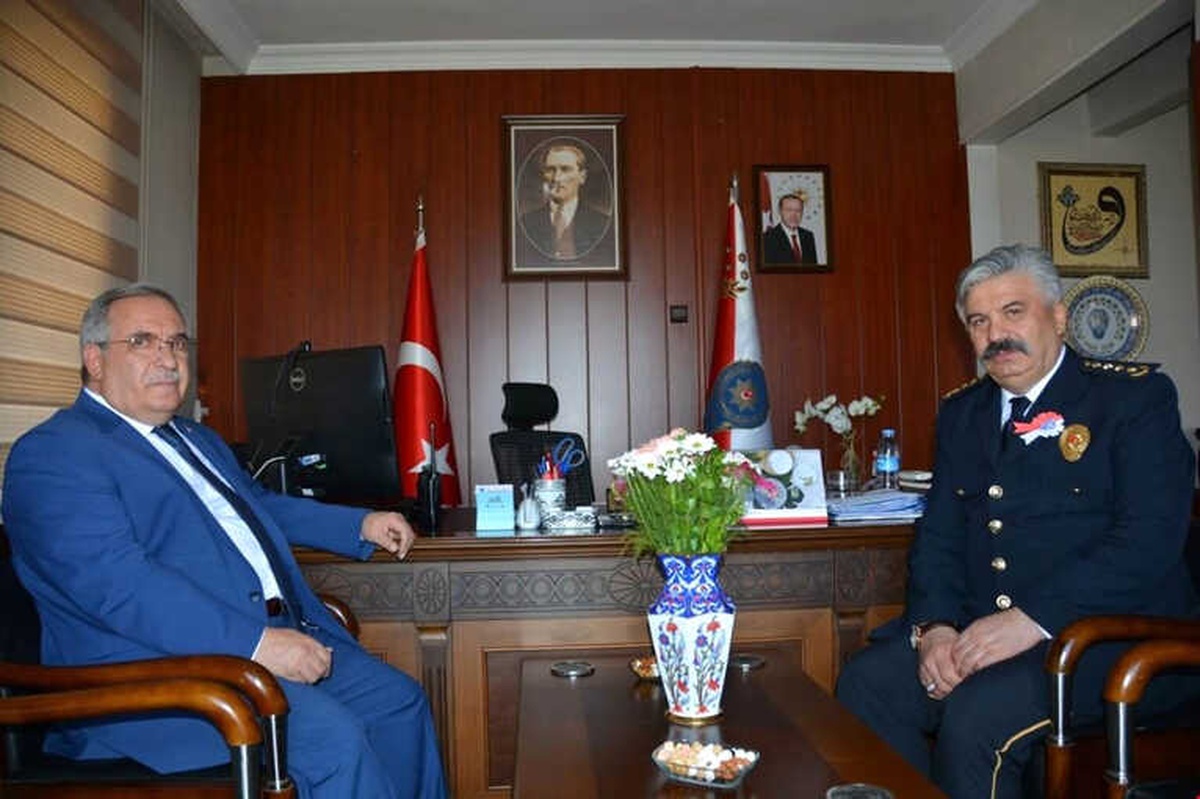 Vali Nayir: Polislik Sabır ve Fedakarlık İsteyen Bir Meslek