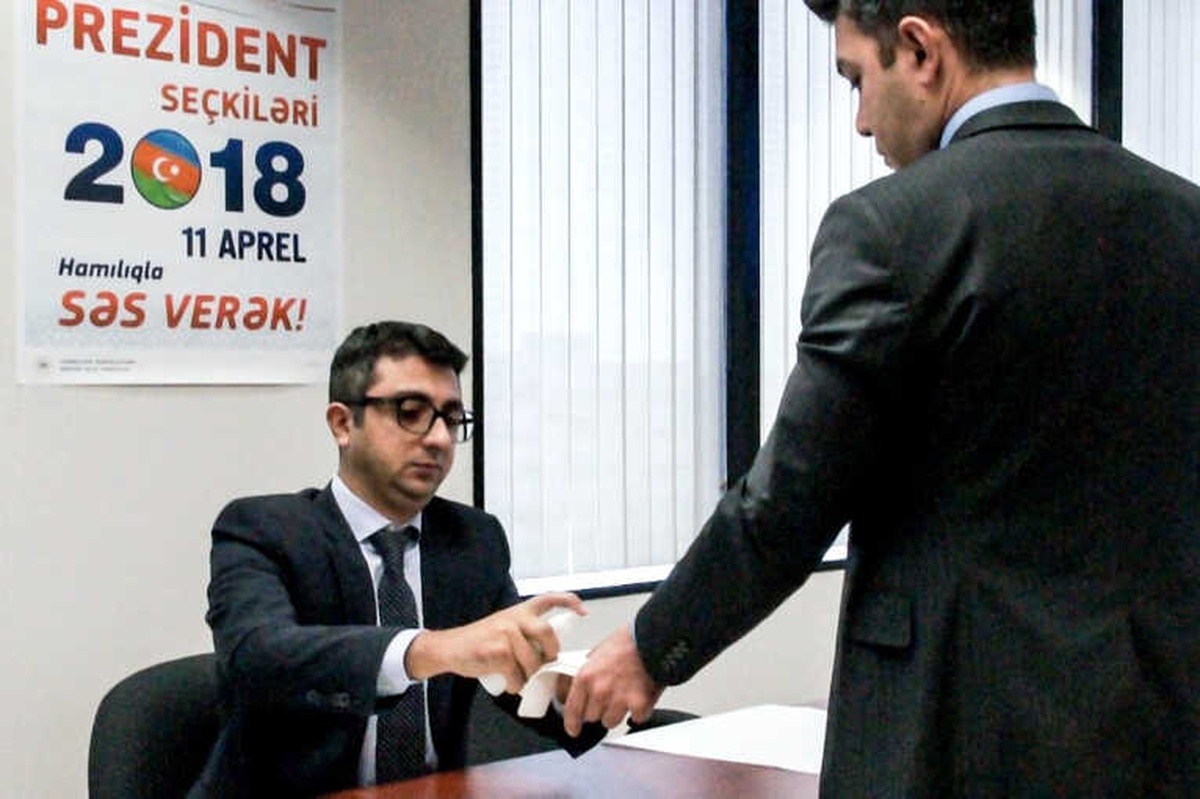 Azerbaycan Cumhurbaşkanlığı Seçimlerinde Oy Verme İşlemi Los Angeles Başkonsolosluğu\'nda Başladı