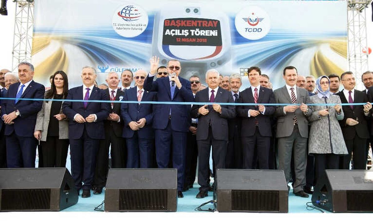 Başbakan Binali Yıldırım: "Hayal Edilemeyen Hedefleri Birer Birer Gerçeğe Dönüştürüyoruz"