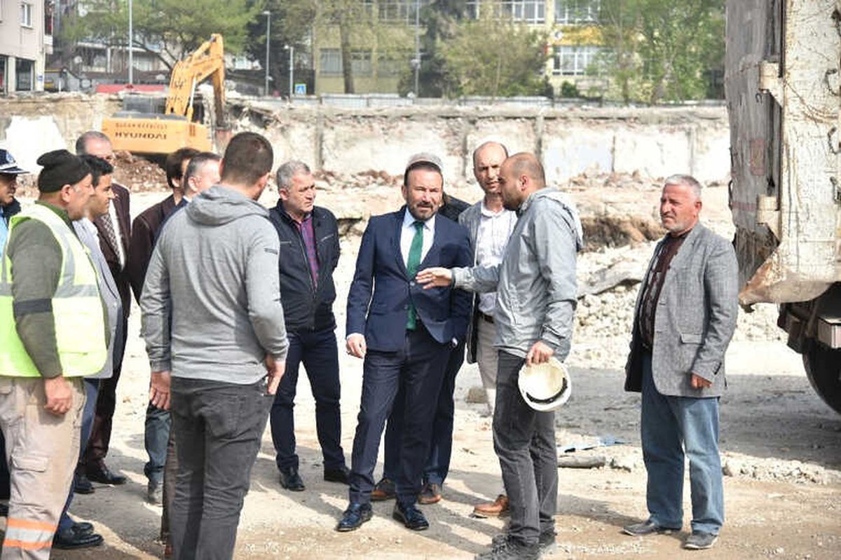 Başkan Doğan, Eski Hastane Alanında İnceleme Yaptı