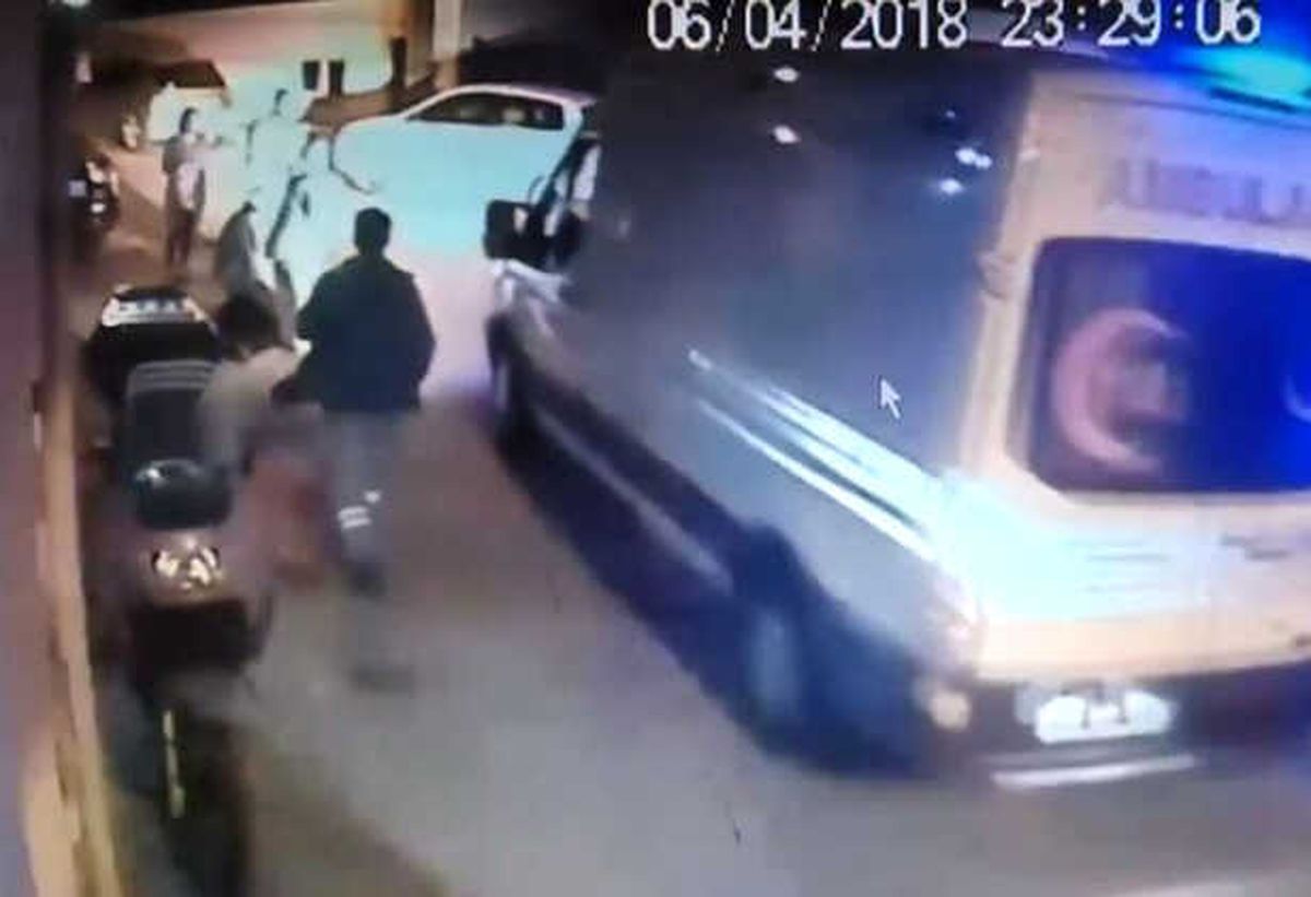 Bir Anda Fenalaşıp Yere Düştü