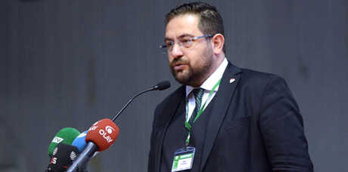 Bursaspor\'da Yönetici Fatih Pulat İstifa Etti