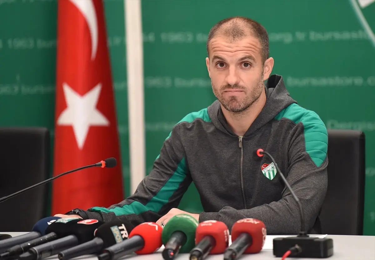 Bursaspor, İzmir\'den 3 Puanla Dönmek İstiyor