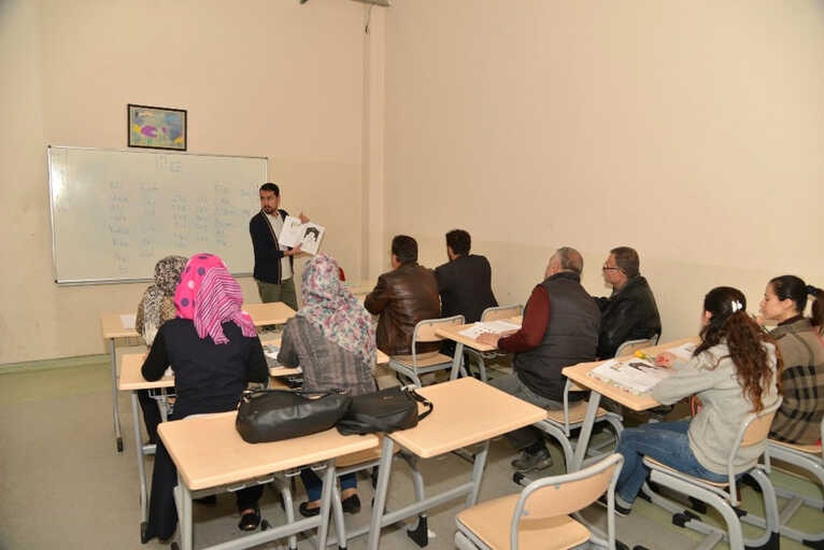 Büyükşehir Belediyesi Okuma-yazma Kursu Açtı
