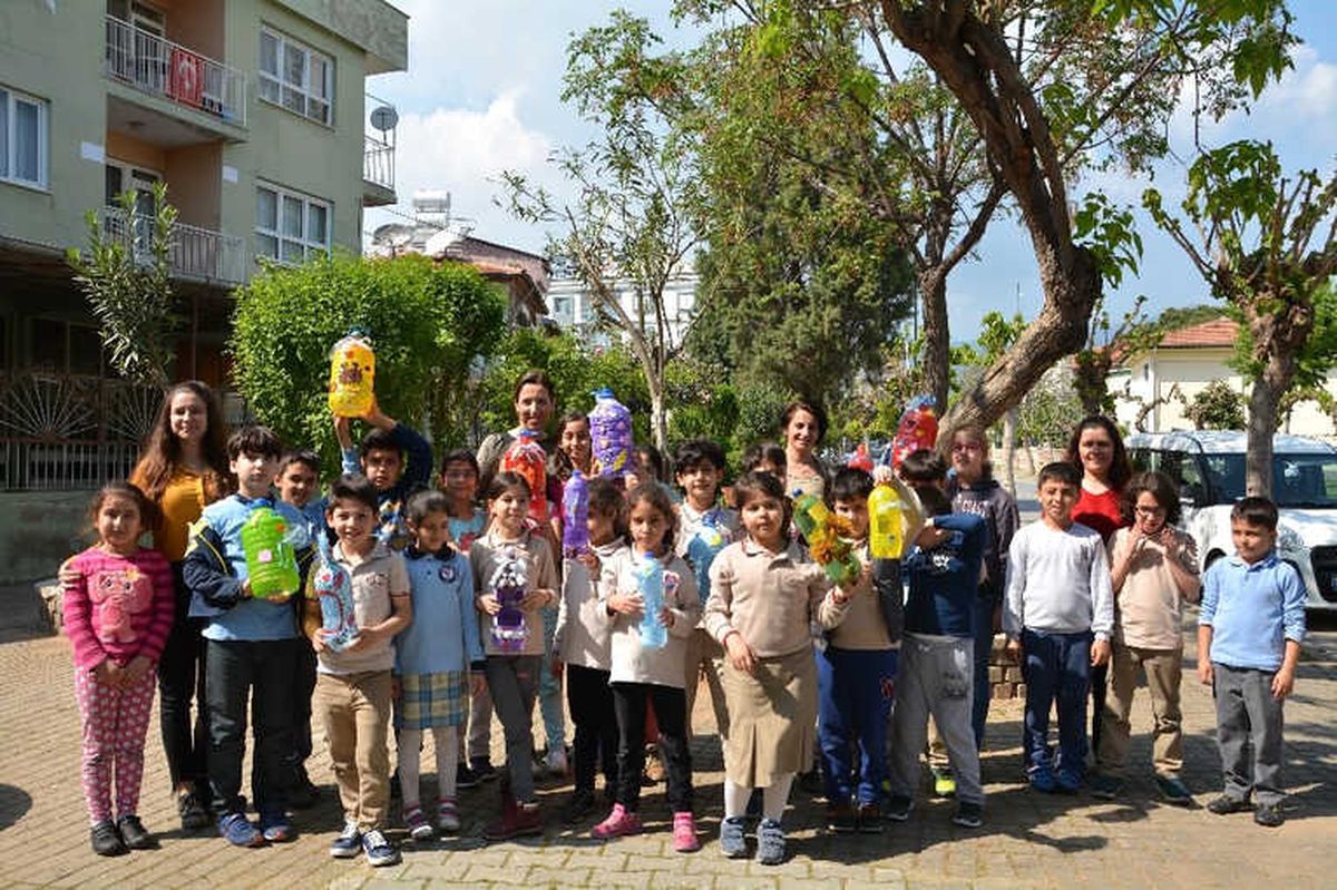 Efeler\'de Kuşlar Evlendi