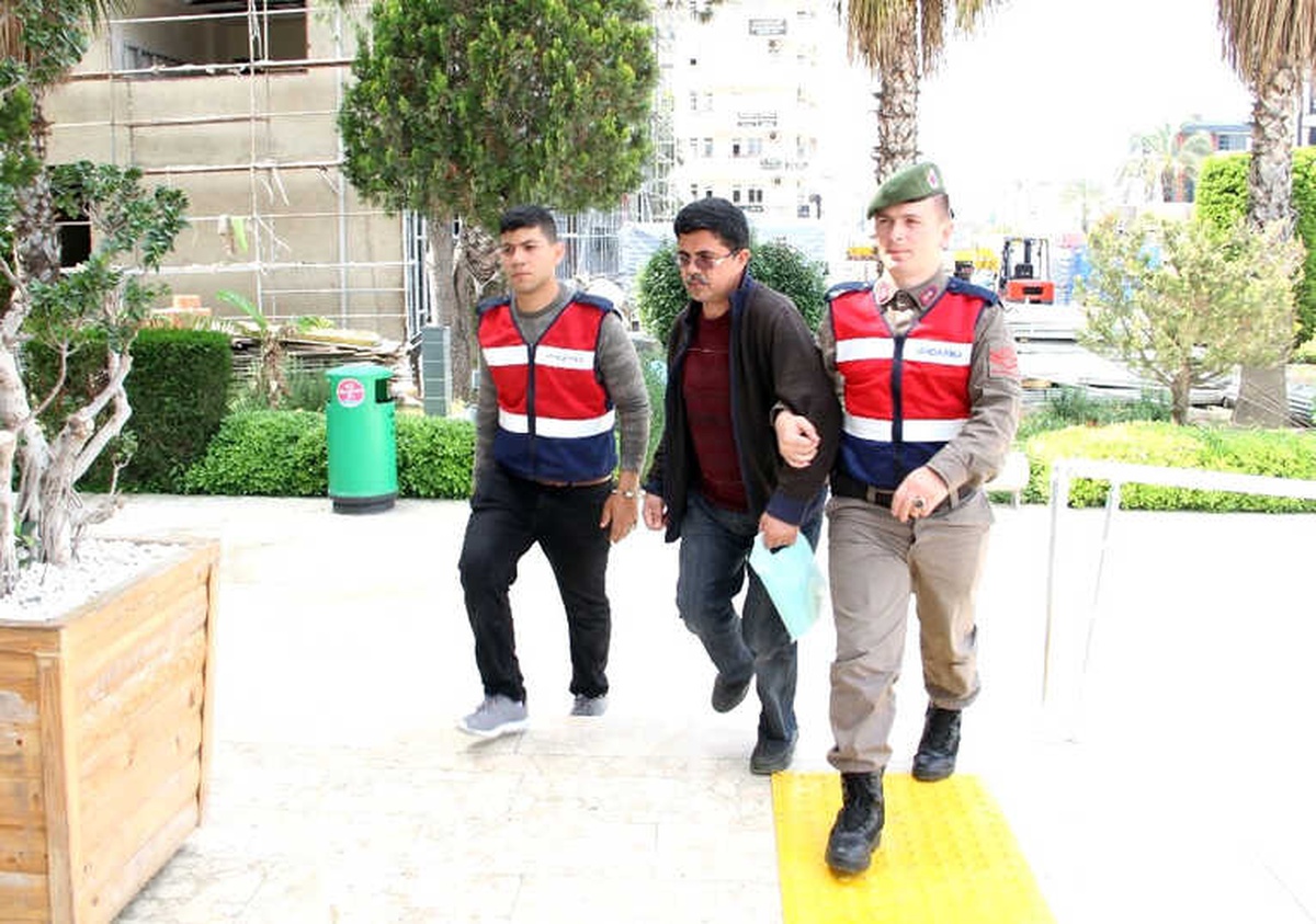Fetö Şüphelisi, Jandarmanın Yol Kontrolünde Yakalandı