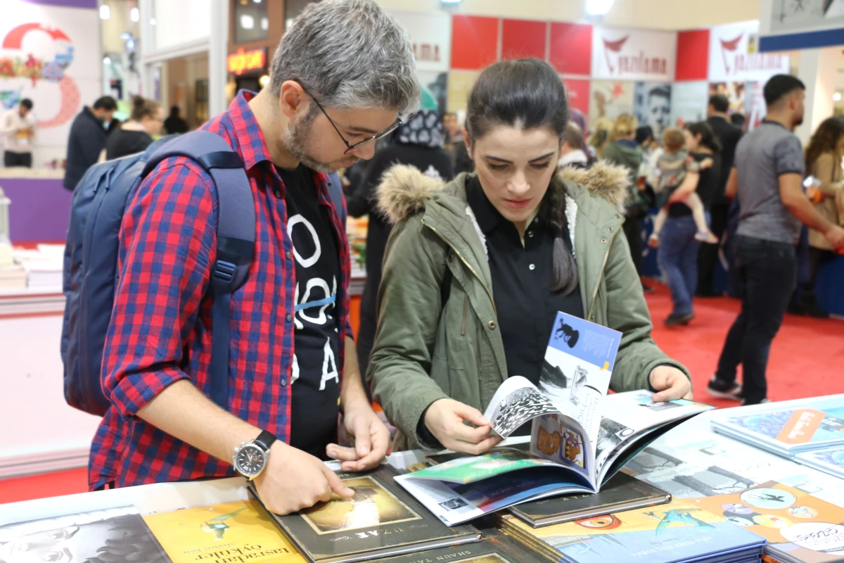 İzmir Kitap Fuarı\'nda Tudem Rüzgârı!