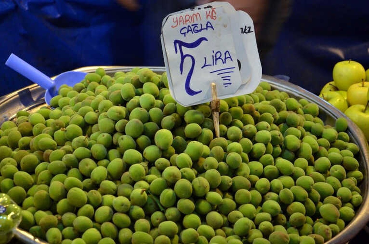 Kayısı Çağlası Tezgaha İndi