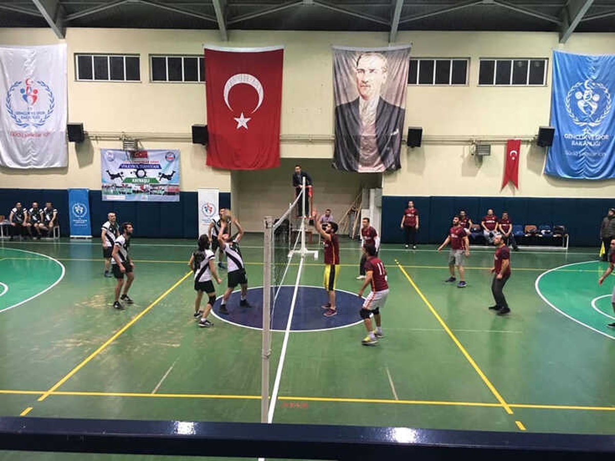 Kaynaşlı Kurumlar Arası Voleybol Turnuvası Sona Erdi