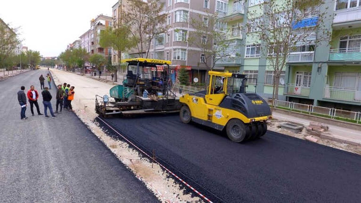 Kırşehir\'de Asfaltlama Çalışmaları Devam Ediyor