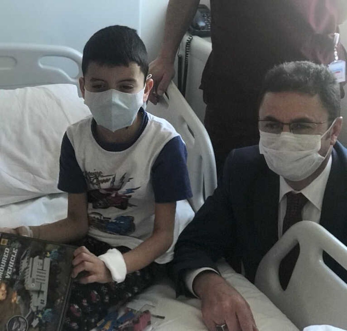 Köksoy\'dan Lösemili Çocuklara Yakın İlgi