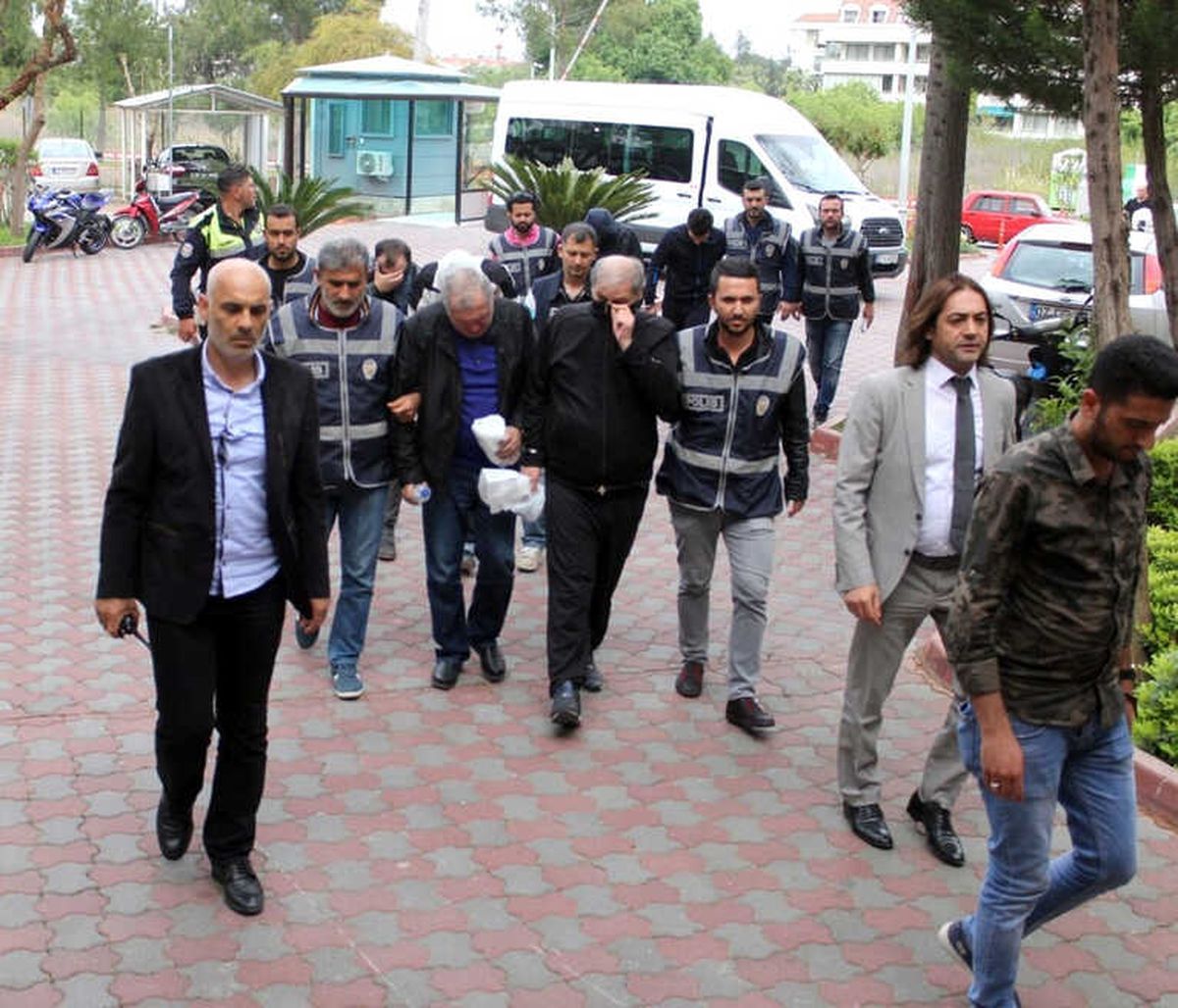 Mafya Lideri\' Cinayeti Şüphelileri Serbest Bırakıldı