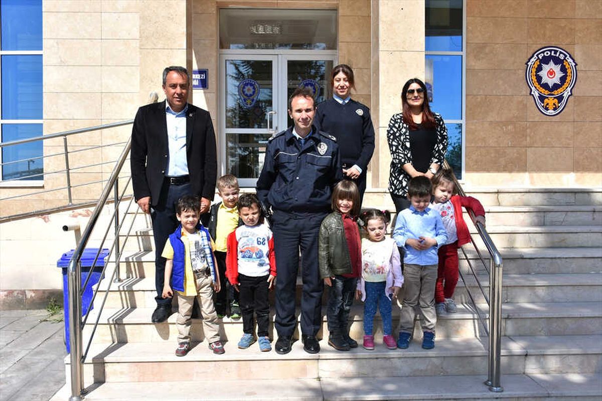 Minik Öğrencilerden Emniyet Müdürlüğüne Ziyaret