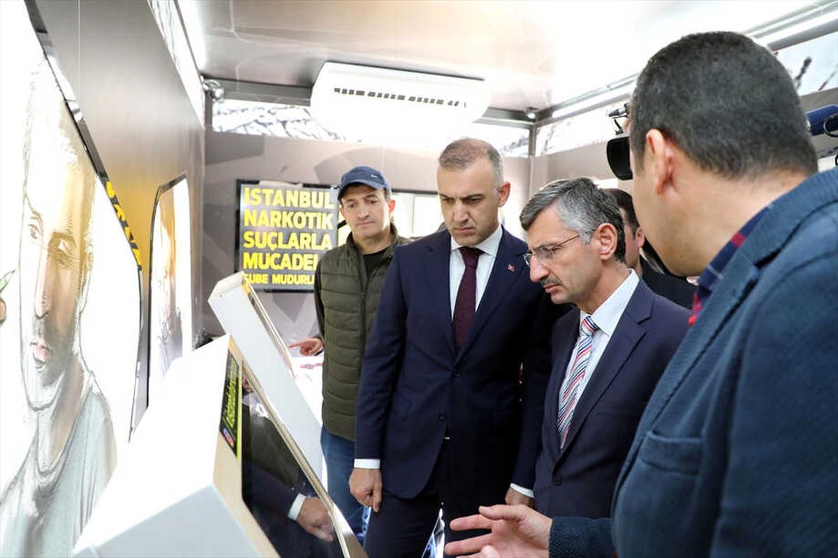 Narkotik Eğitim Tırı Rize\'de
