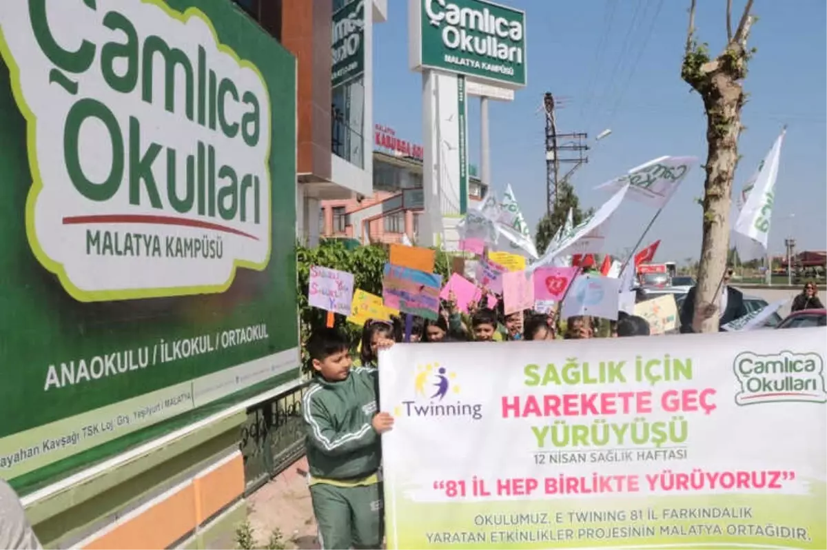 Öğrenciler Sağlık İçin Yürüdü