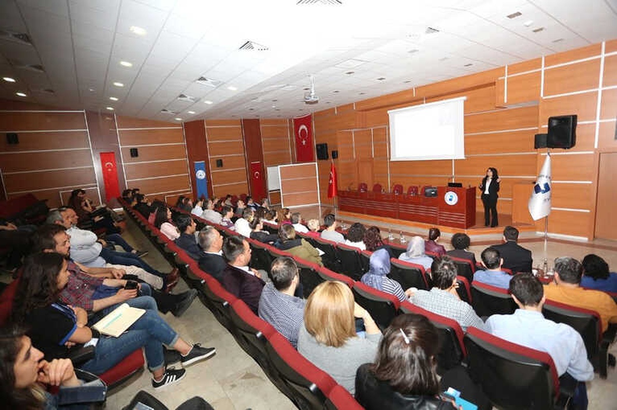 Paü\'de İkinci Yazar Çalıştayı Yapıldı