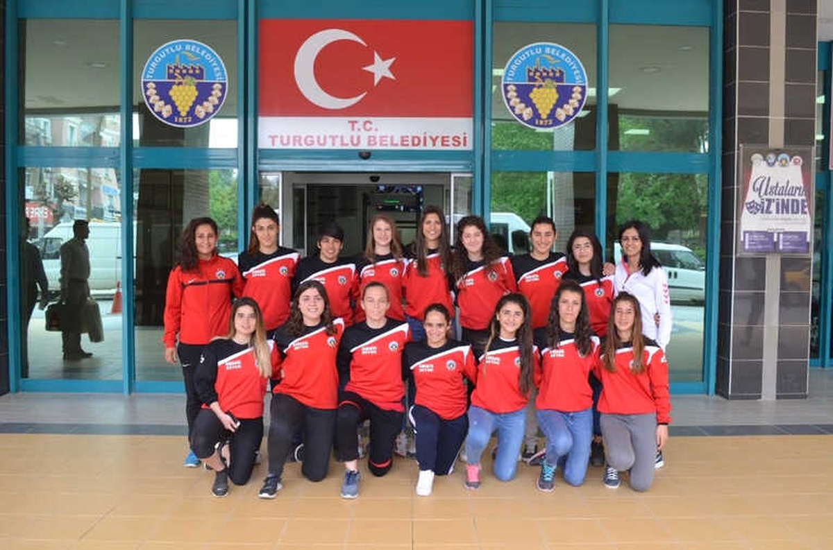Turgutlu Belediyespor Afyon\'a Umutlu Gitti