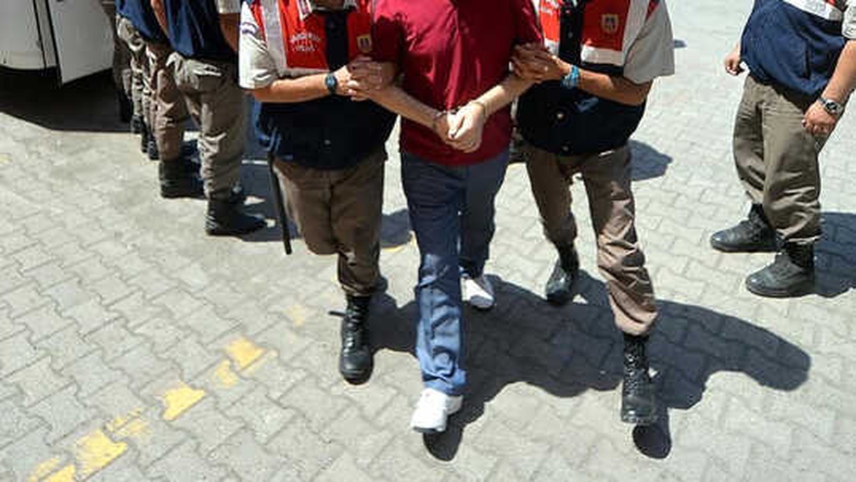 70 Muvazzaf Askere Fetö Gözaltısı
