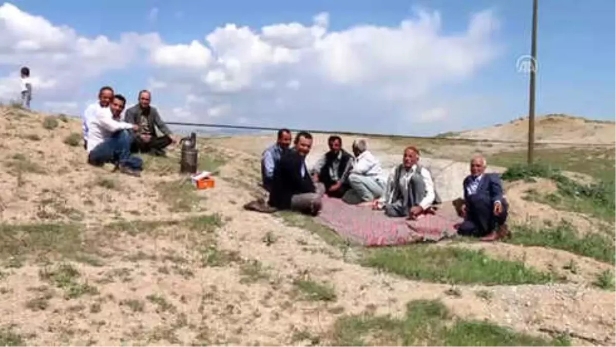 Adıyaman\'da Köylüler Yağmur Duasına Çıktı