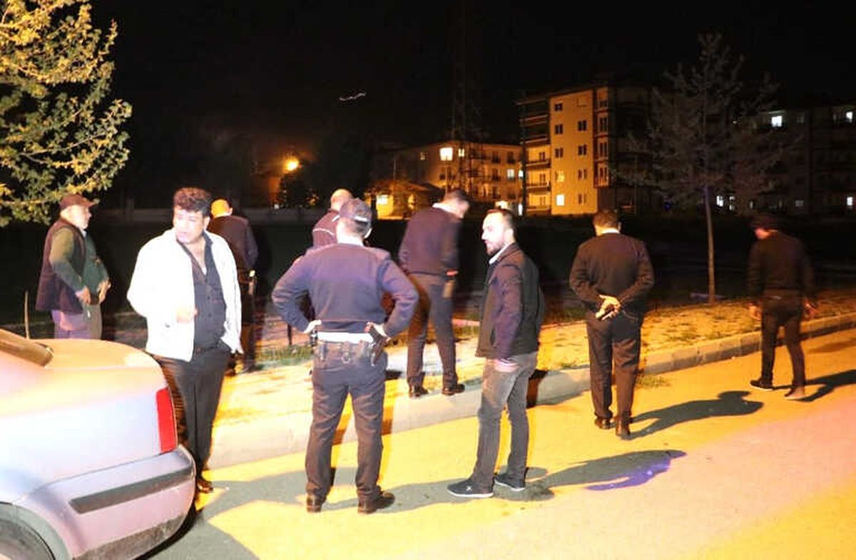 Aksaray\'da Silahlı Kavga: 1 Yaralı