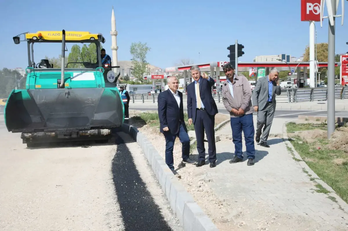 Başkan Yanılmaz Yol Çalışmalarını Yerinde İnceledi