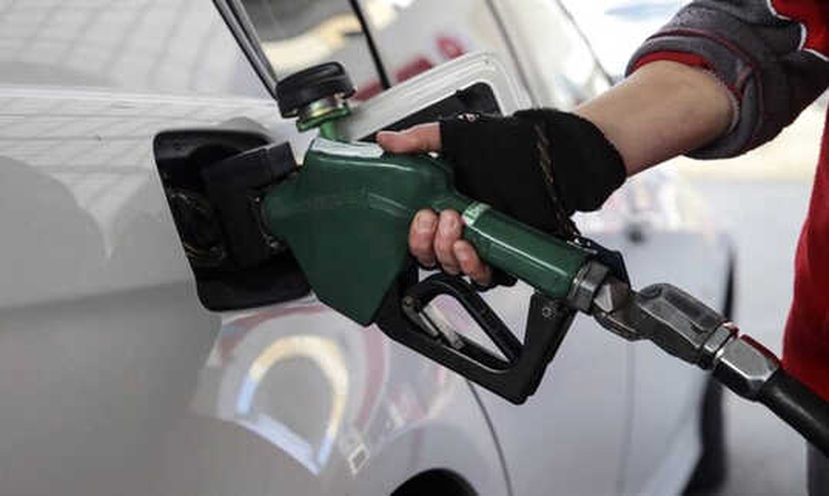 Benzine 16 Kuruş Zam: İstanbul\'da 6 Lirayı Aştı