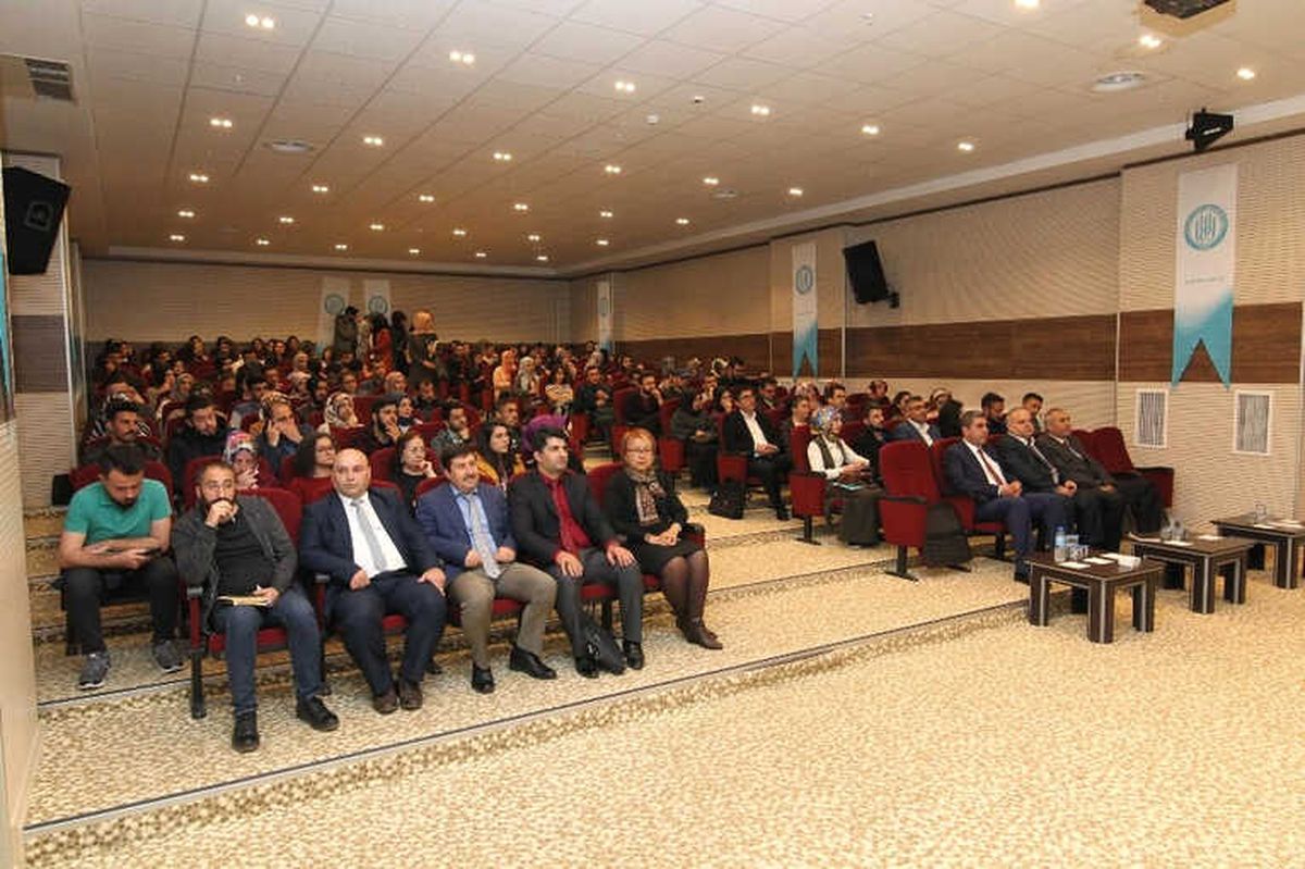Bitlis\'te \'Başarı Tesadüf Değildir\' Semineri