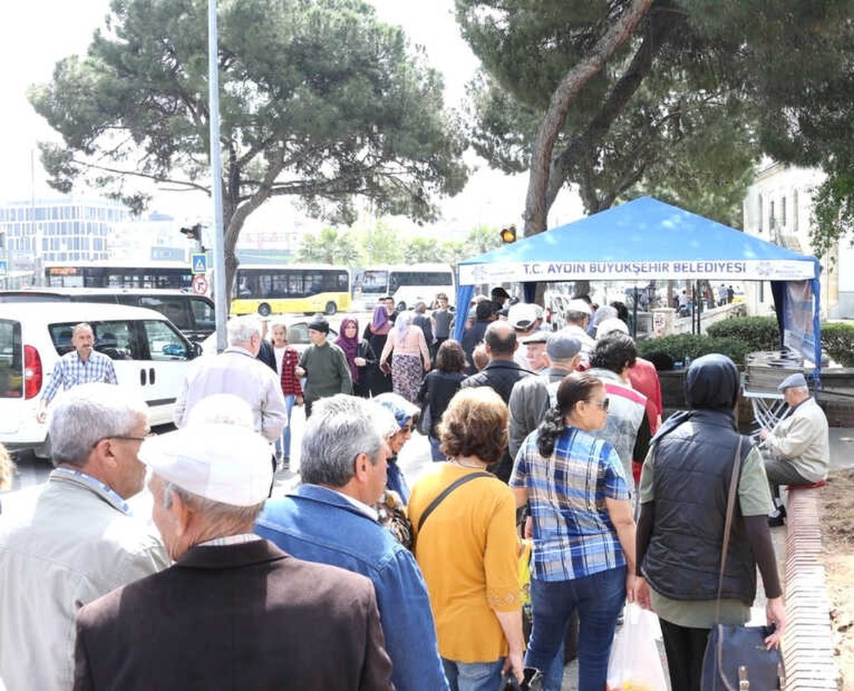 Büyükşehir Belediyesi Miraç Kandili İçin Hayır Dağıttı