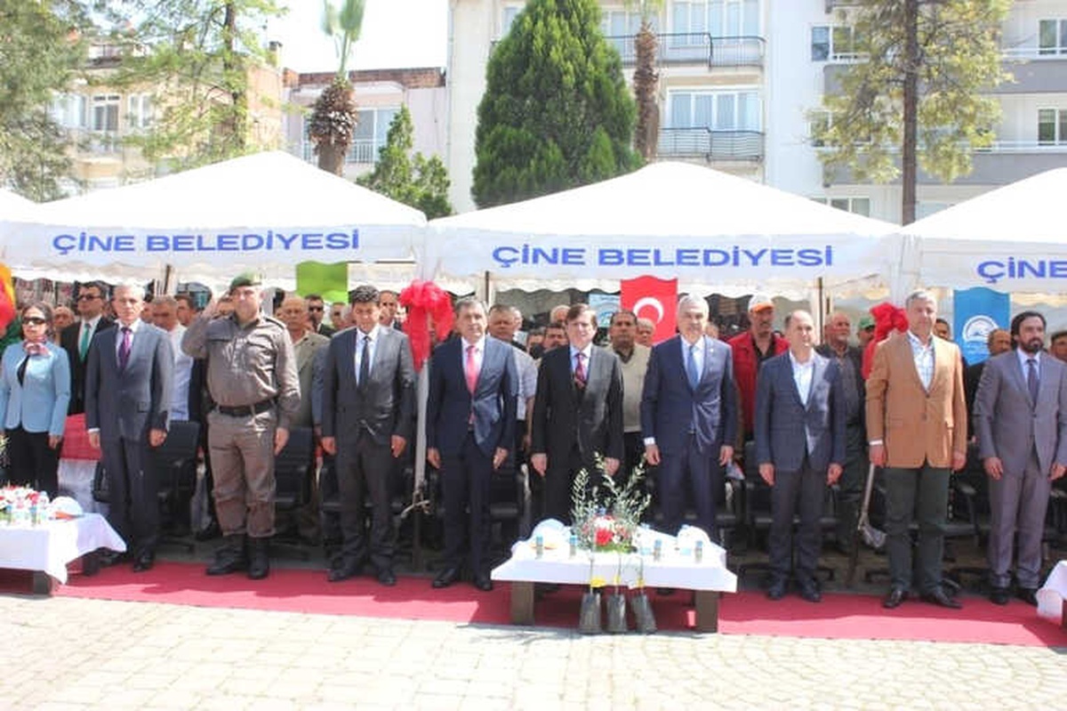Çine\'de 11 Bin 400 Zeytin Fidanı Toprakla Buluşuyor